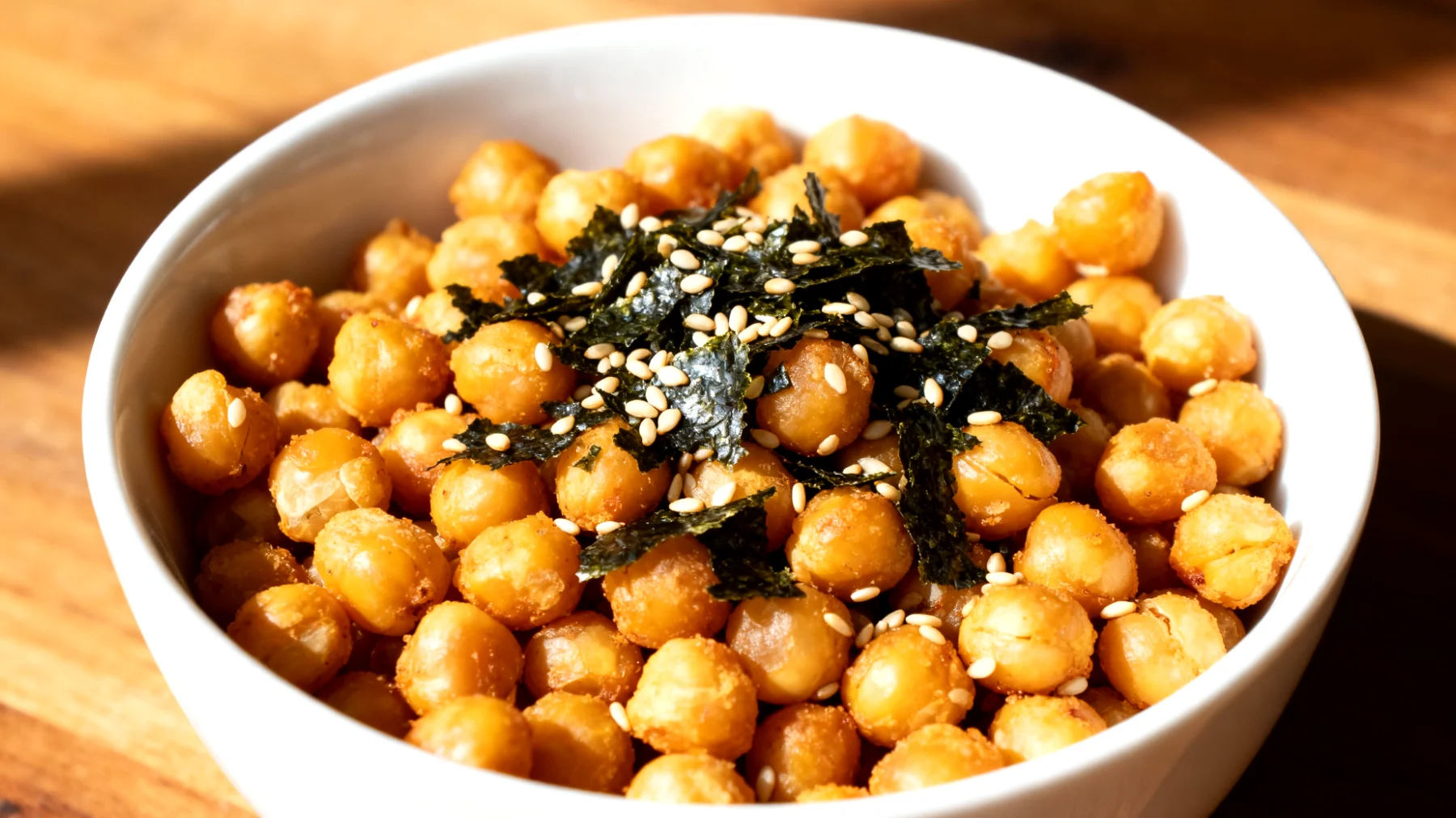Geröstete Kichererbsen mit Nori-Algen und Sesam"